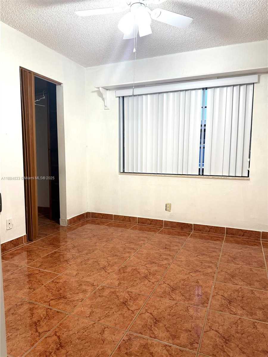 Small Image of 6018 NORTH WEST 172ND TERR CIR, Hialeah Number 15