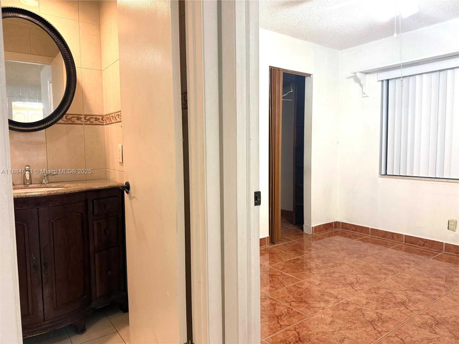 Small Image of 6018 NORTH WEST 172ND TERR CIR, Hialeah Number 16