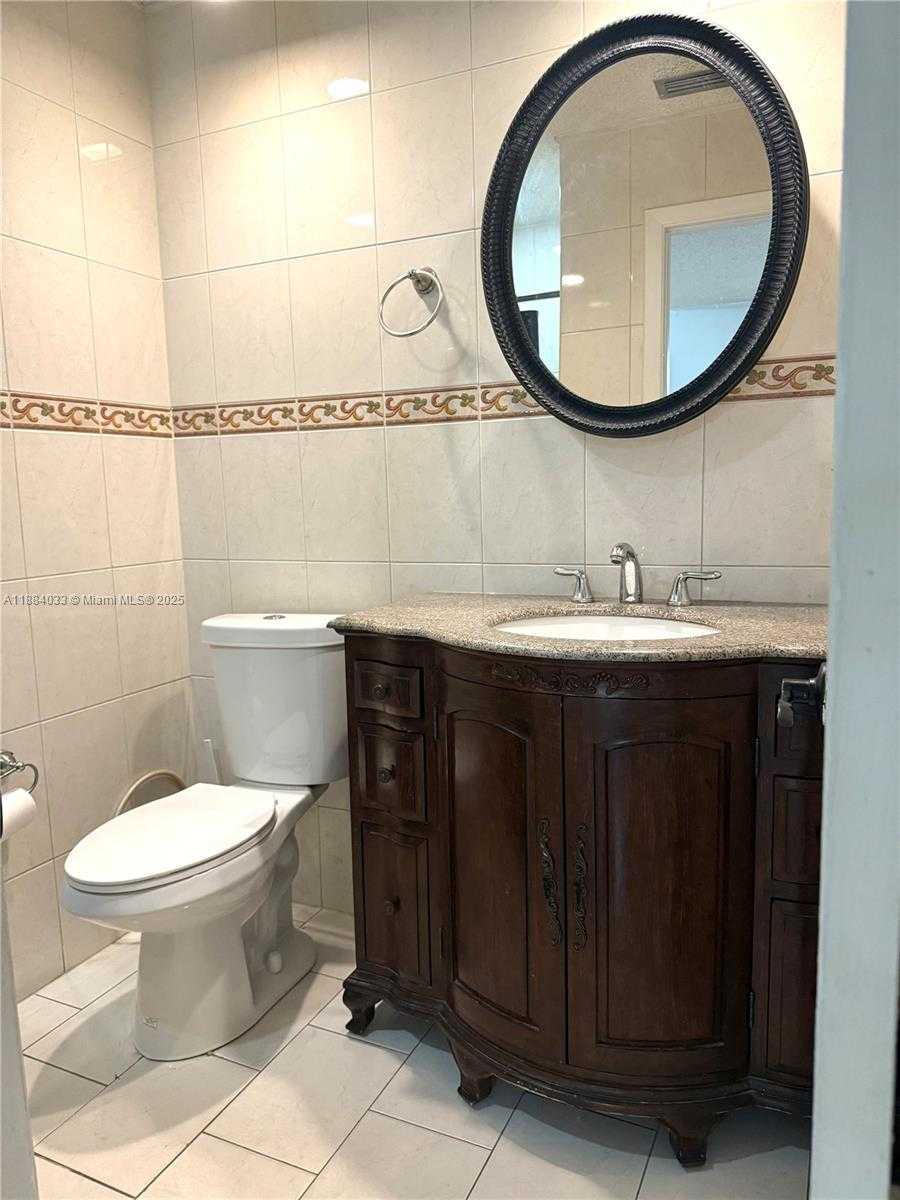 Small Image of 6018 NORTH WEST 172ND TERR CIR, Hialeah Number 17
