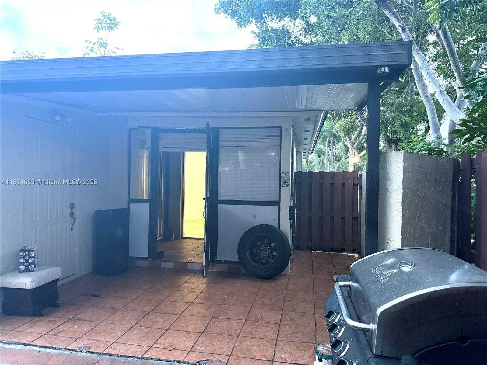 Small Image of 6018 NORTH WEST 172ND TERR CIR, Hialeah Number 18