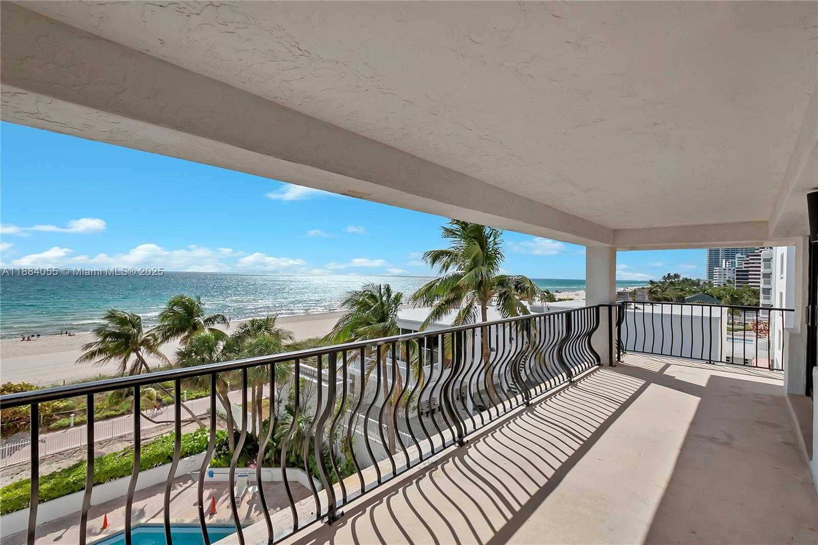 Small Image of 5415 COLLINS AVE #506, Miami Beach Number 2