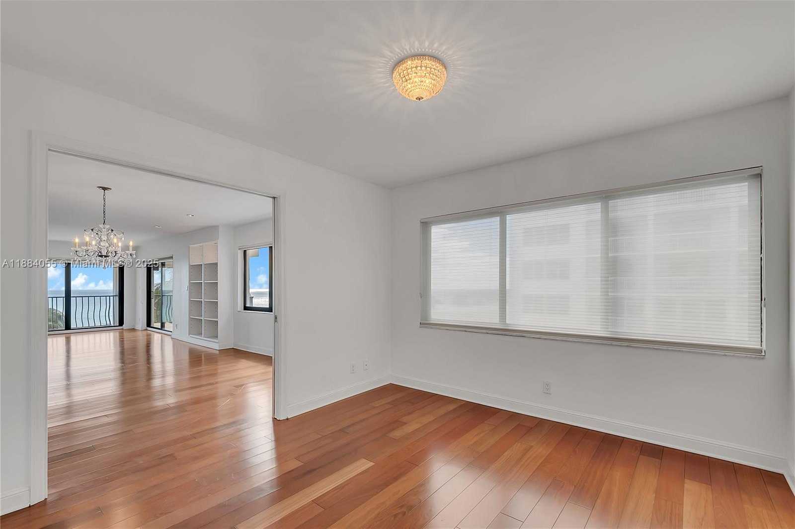 Small Image of 5415 COLLINS AVE #506, Miami Beach Number 22
