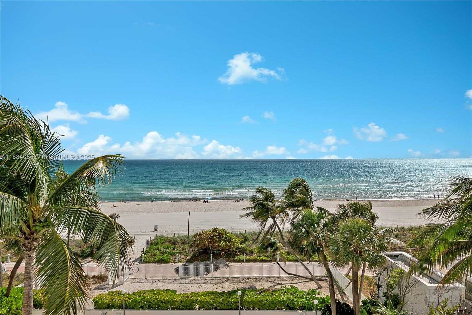 Small Image of 5415 COLLINS AVE #506, Miami Beach Number 3