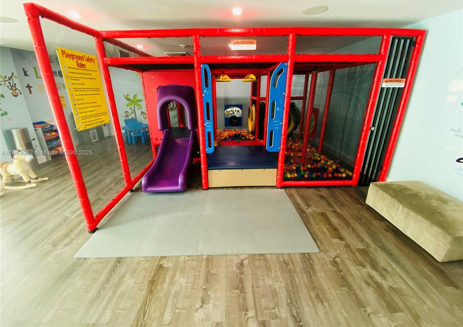 Small Image of 950 BRICKELL BAY DR #1609, Miami Number 34