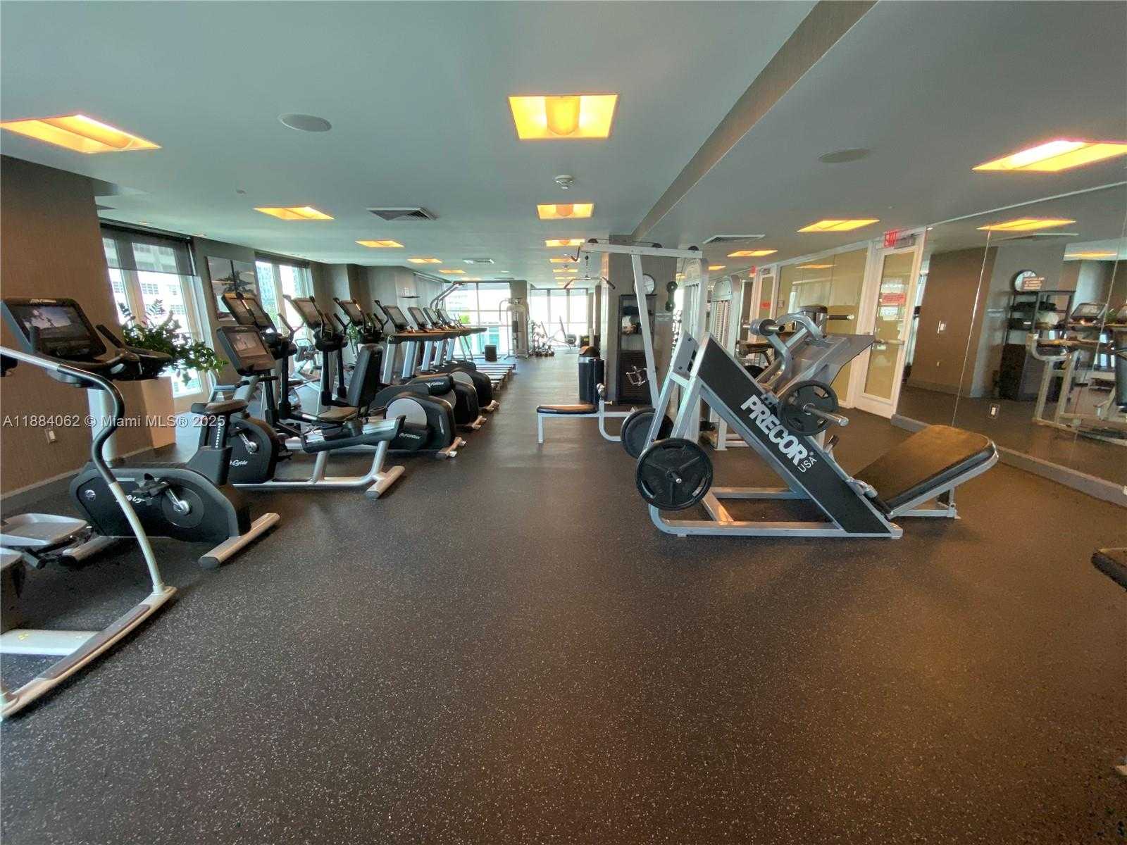 Small Image of 950 BRICKELL BAY DR #1609, Miami Number 46