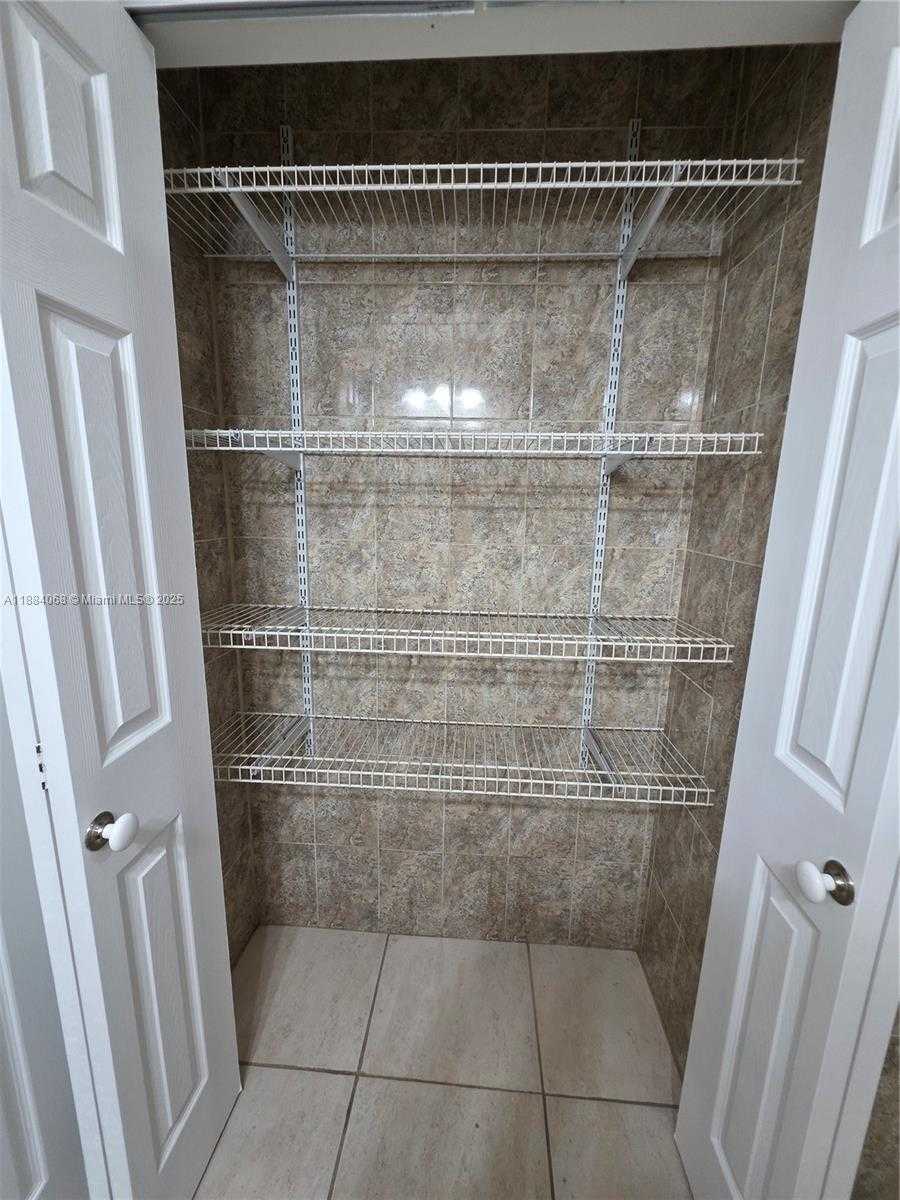 Small Image of 14760 LEWIS RD #14760, Miami Lakes Number 17