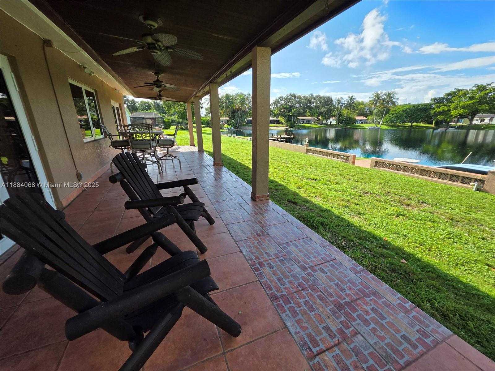 Small Image of 14760 LEWIS RD #14760, Miami Lakes Number 18
