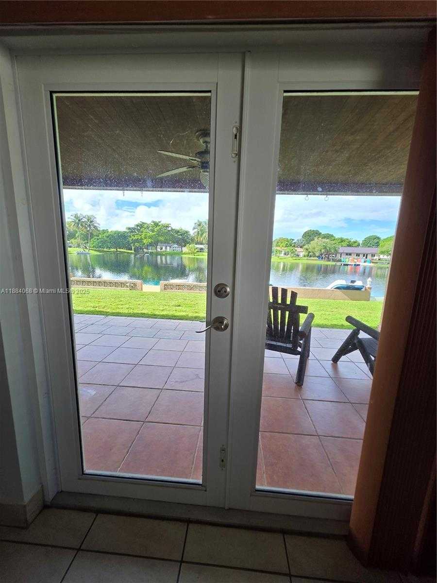 Small Image of 14760 LEWIS RD #14760, Miami Lakes Number 20