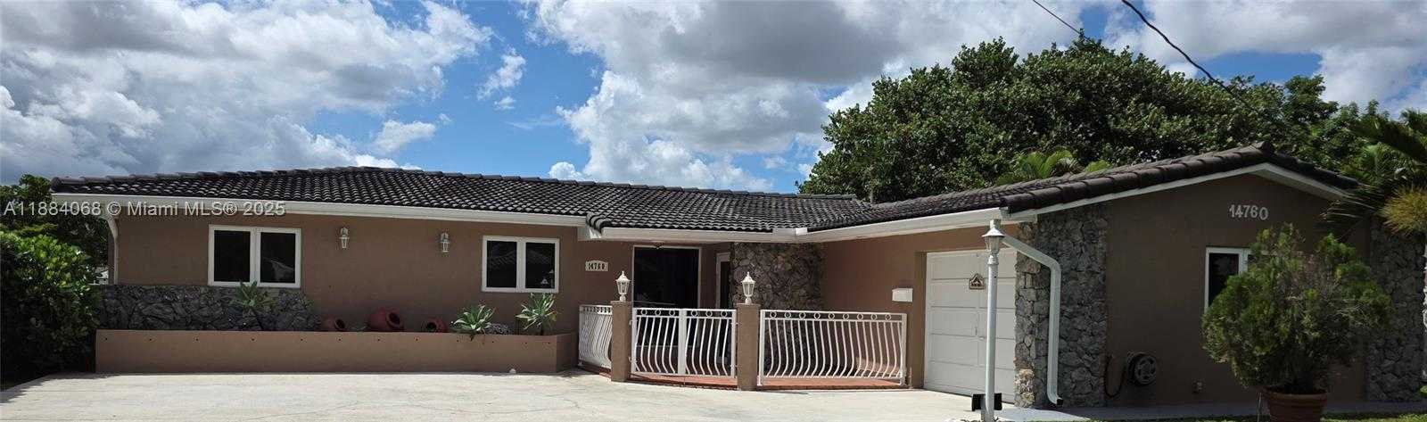 Small Image of 14760 LEWIS RD #14760, Miami Lakes Number 34