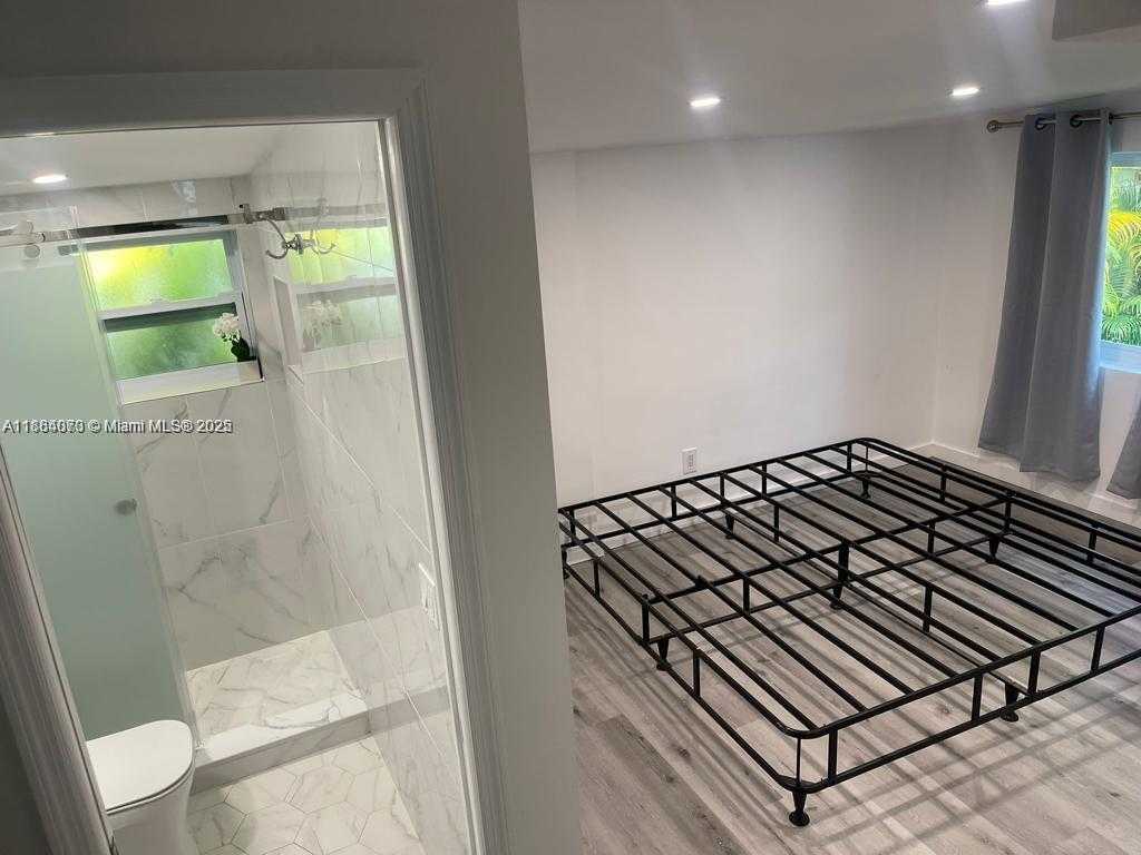Small Image of 2338 SOUTH WEST 17TH AVE #2338, Fort Lauderdale Number 10