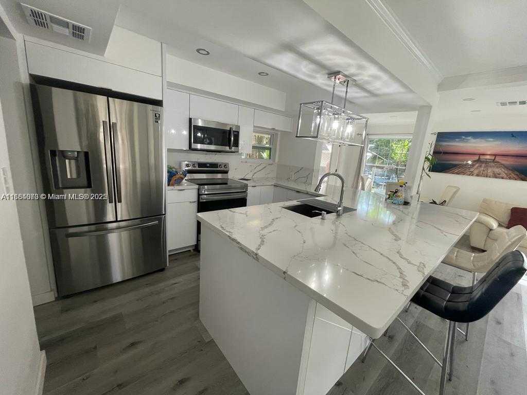 Small Image of 2338 SOUTH WEST 17TH AVE #2338, Fort Lauderdale Number 4