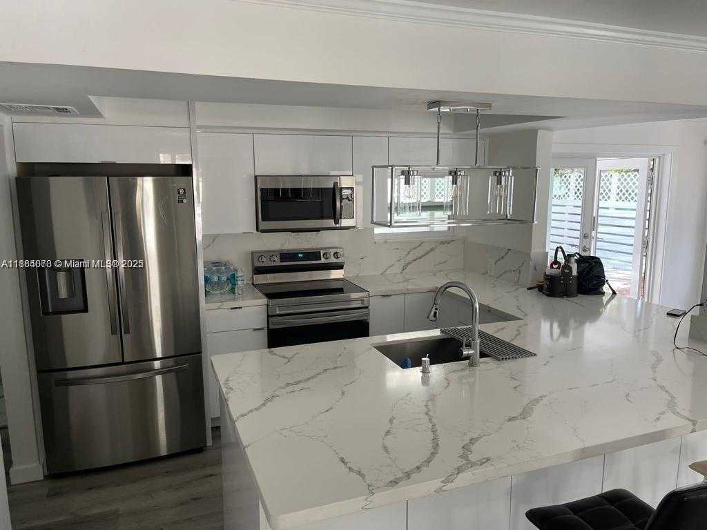 Small Image of 2338 SOUTH WEST 17TH AVE #2338, Fort Lauderdale Number 6