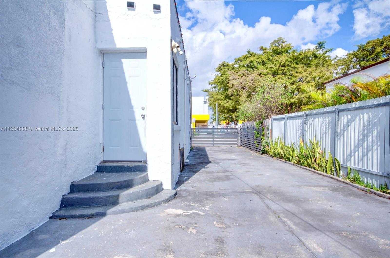 Small Image of 2126 NORTH WEST 3RD ST #1, Miami Number 18