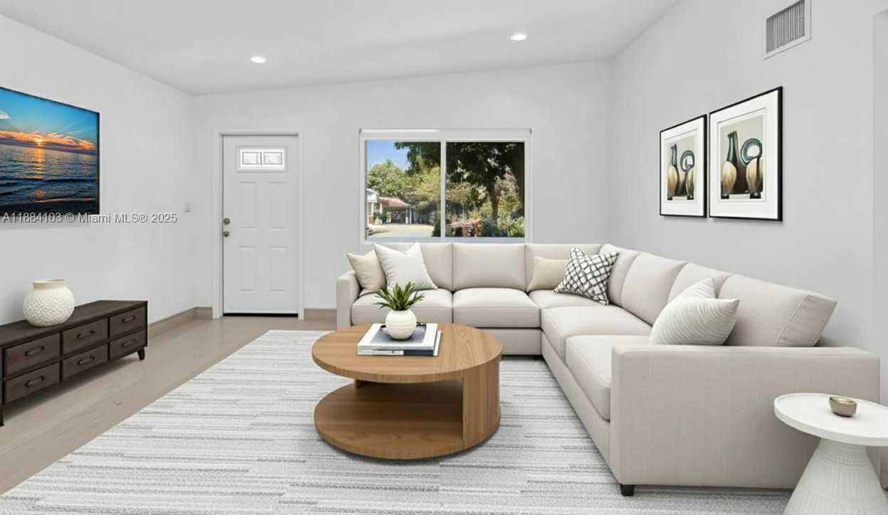 Small Image of 5618 SOUTH WEST 36TH ST, West Park Number 10