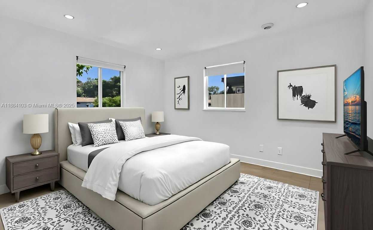 Small Image of 5618 SOUTH WEST 36TH ST, West Park Number 14
