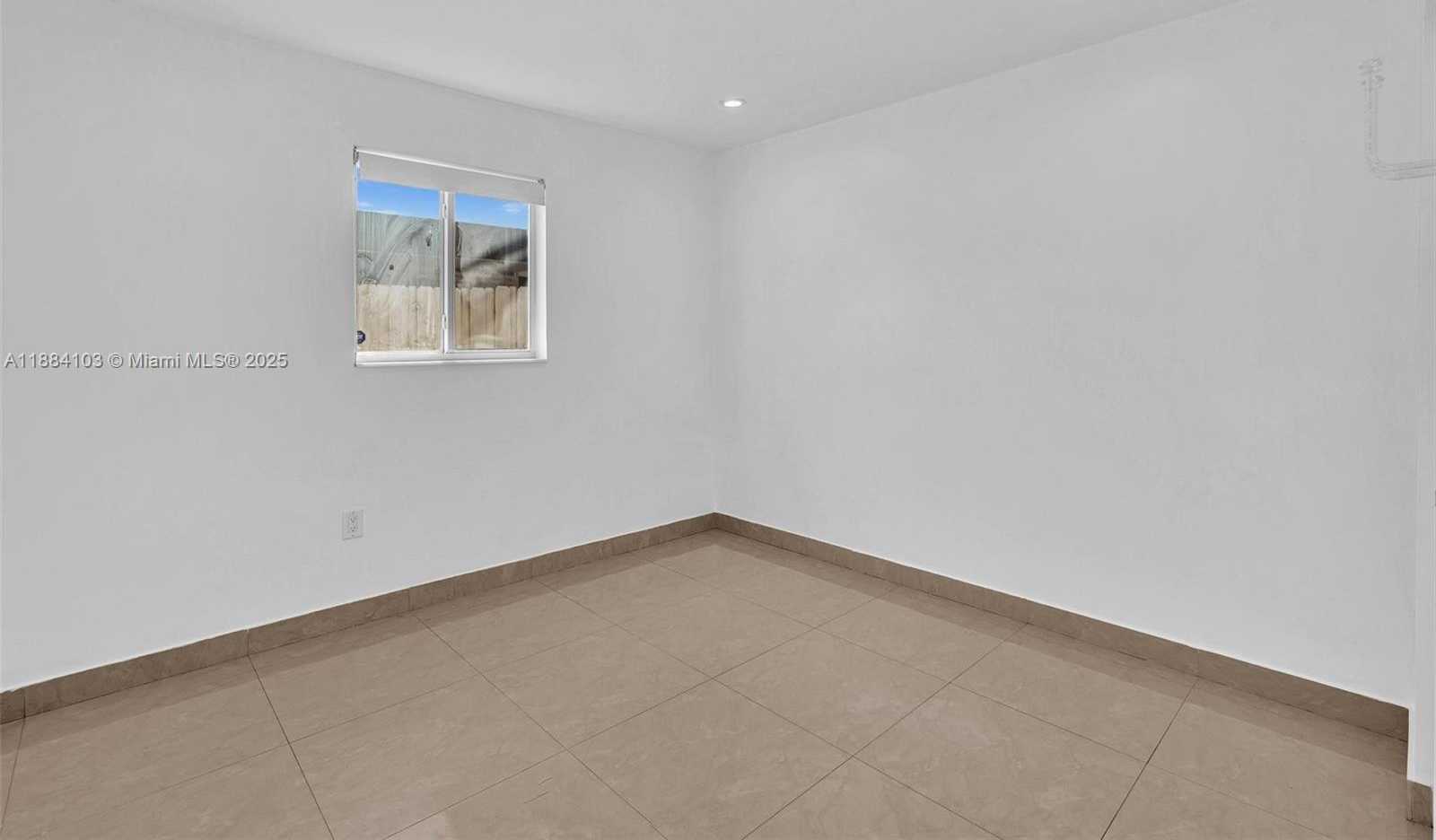 Small Image of 5618 SOUTH WEST 36TH ST, West Park Number 18