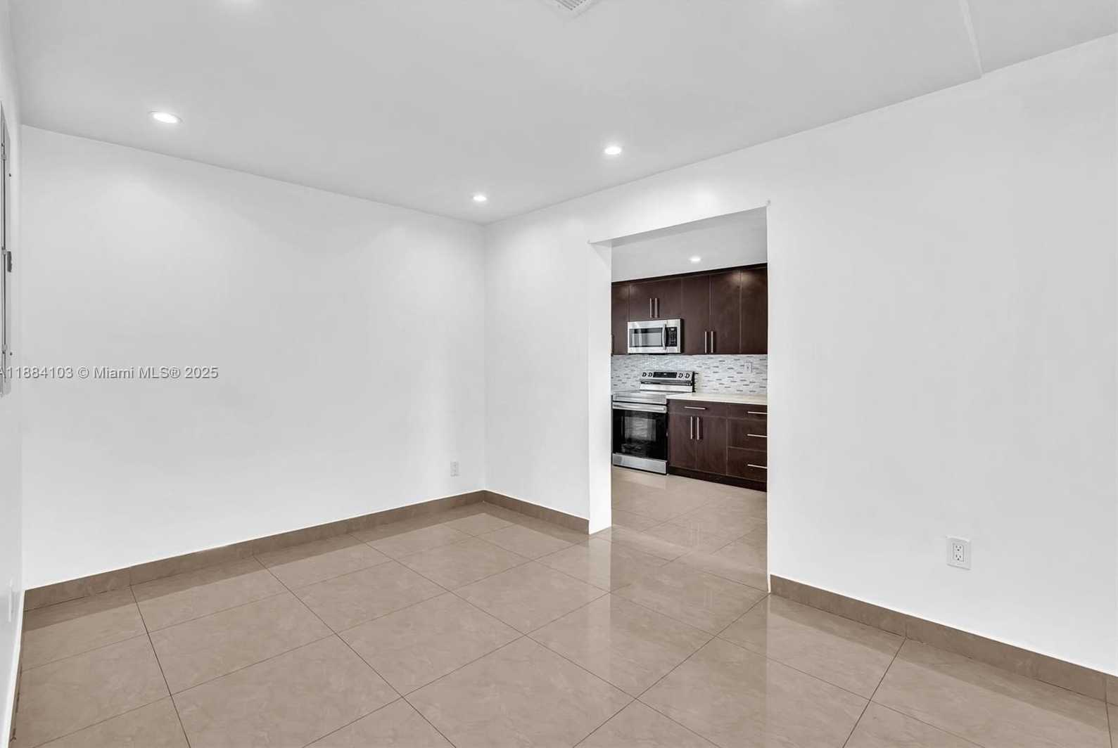 Small Image of 5618 SOUTH WEST 36TH ST, West Park Number 26