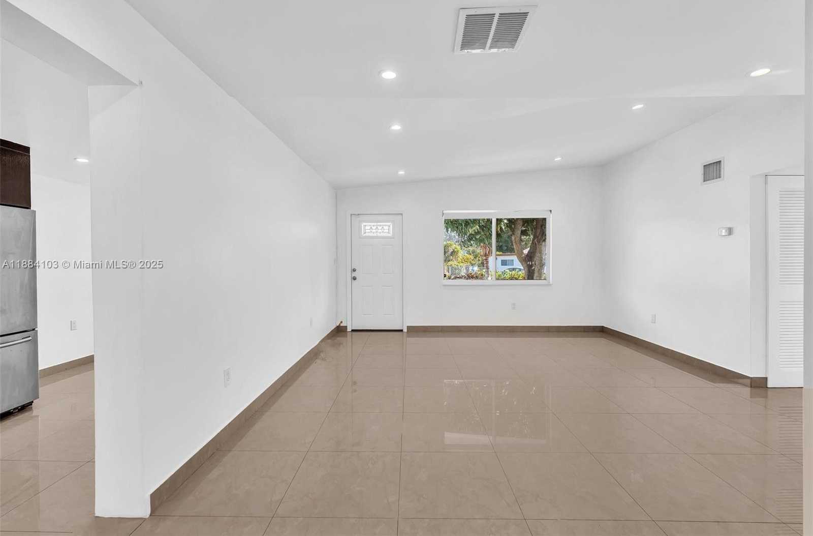 Small Image of 5618 SOUTH WEST 36TH ST, West Park Number 27
