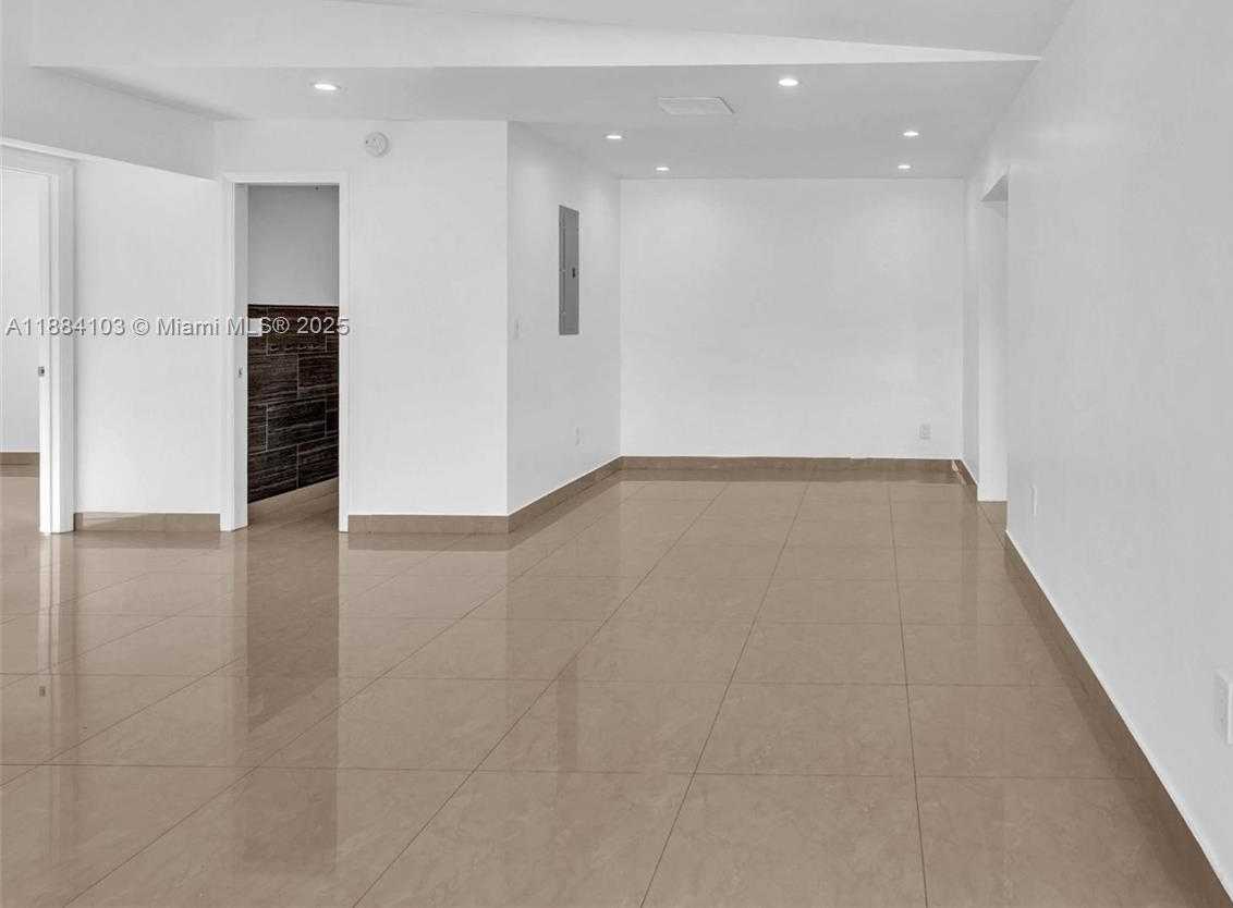 Small Image of 5618 SOUTH WEST 36TH ST, West Park Number 5