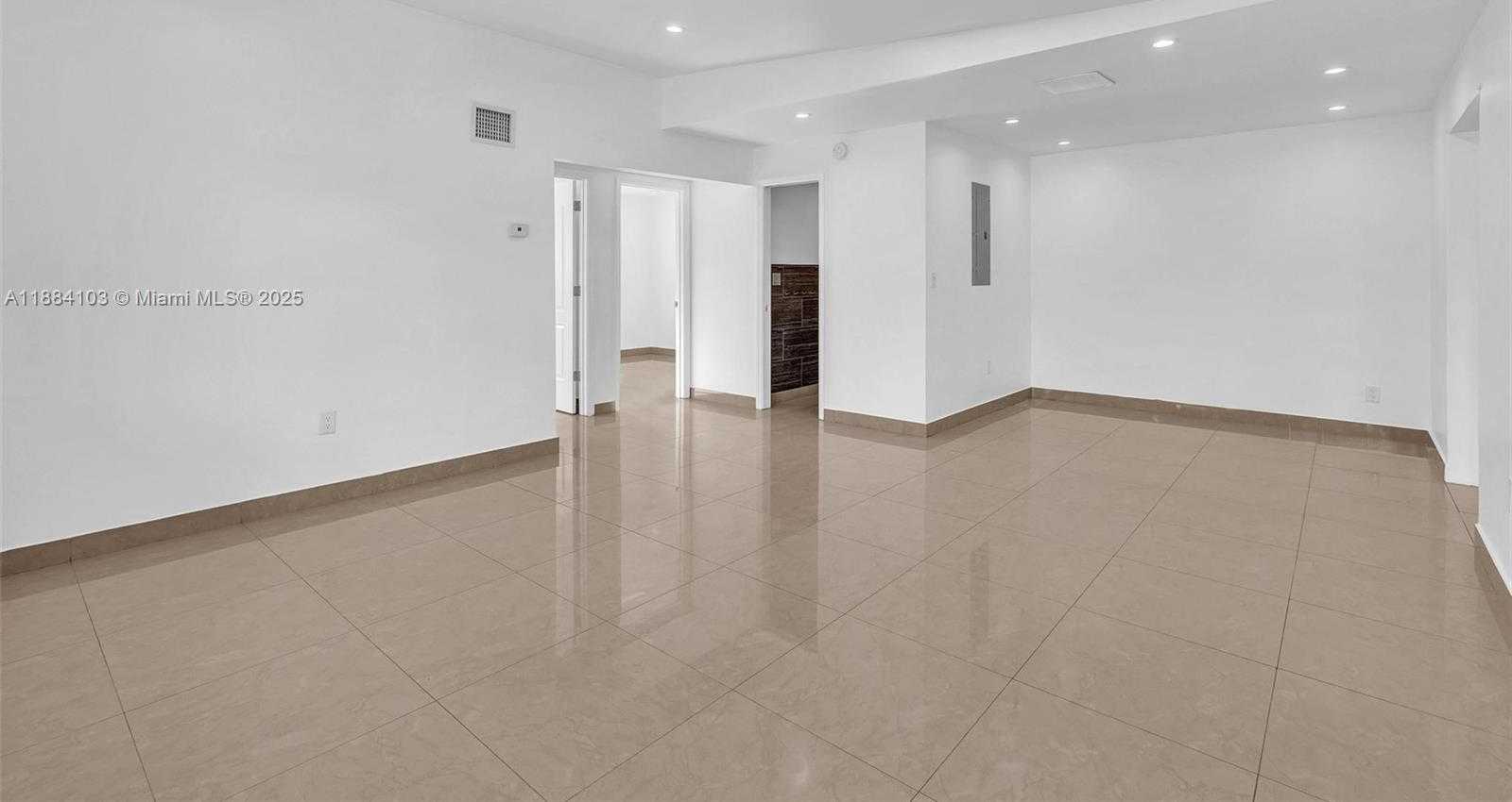 Small Image of 5618 SOUTH WEST 36TH ST, West Park Number 6
