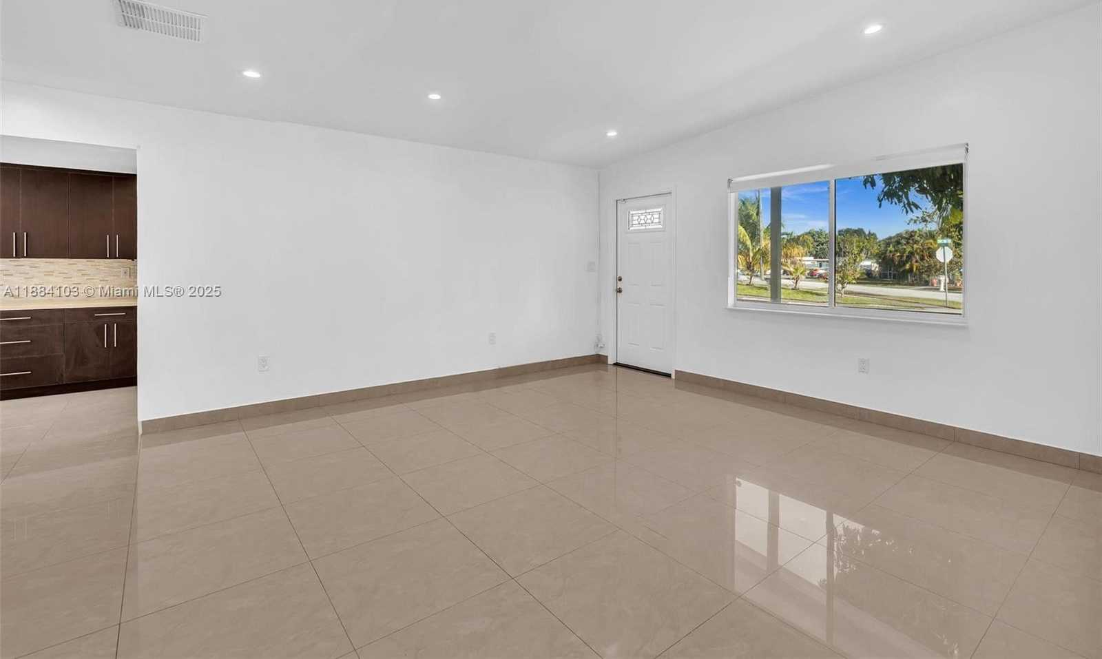 Small Image of 5618 SOUTH WEST 36TH ST, West Park Number 9