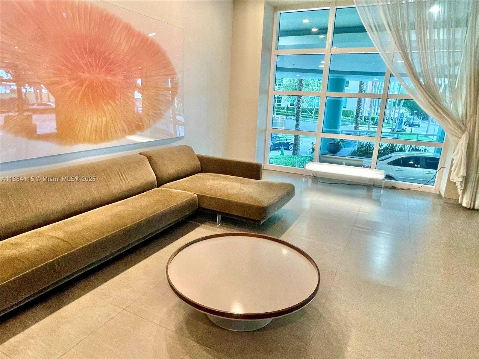 Small Image of 1900 NORTH BAYSHORE DR #901, Miami Number 12