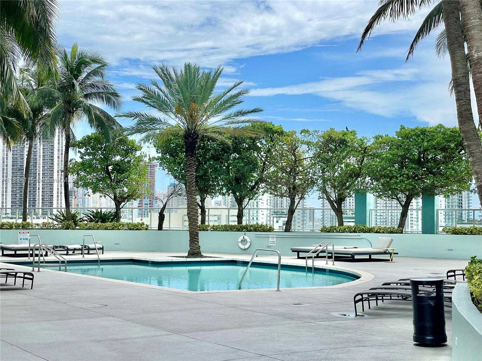 Small Image of 1900 NORTH BAYSHORE DR #901, Miami Number 21