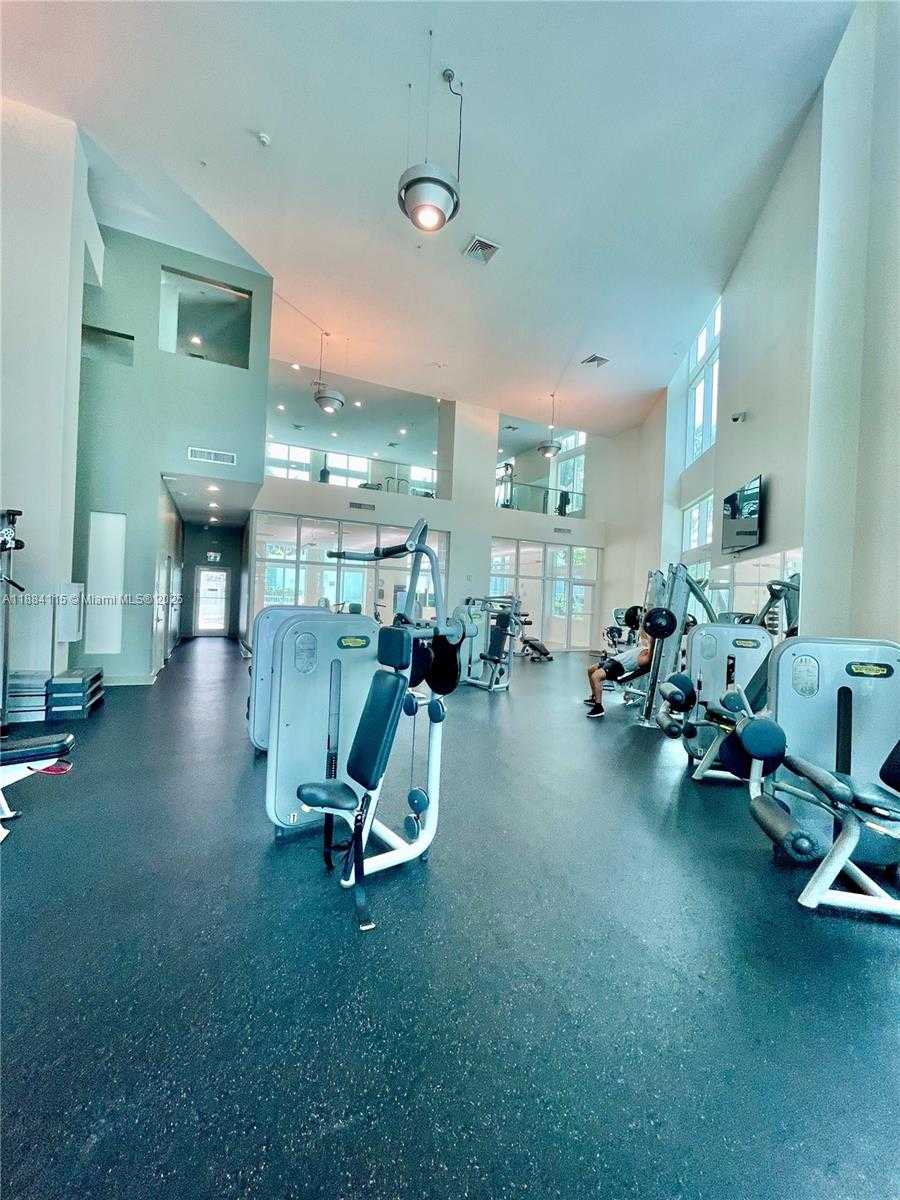 Small Image of 1900 NORTH BAYSHORE DR #901, Miami Number 26