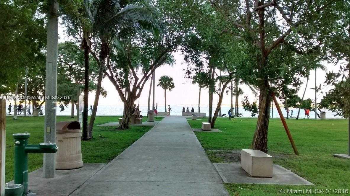 Small Image of 1900 NORTH BAYSHORE DR #901, Miami Number 36