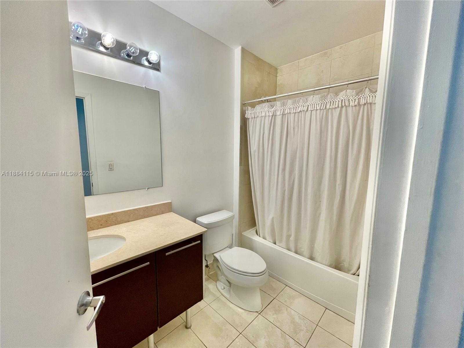 Small Image of 1900 NORTH BAYSHORE DR #901, Miami Number 9