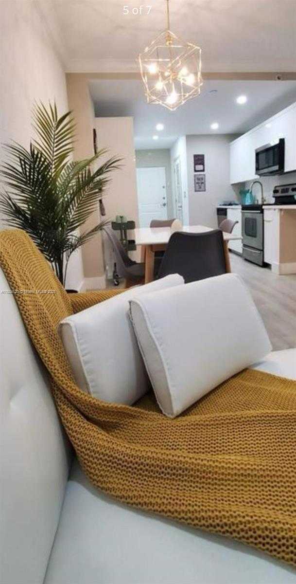 Small Image of 401 69TH ST #302, Miami Beach Number 5