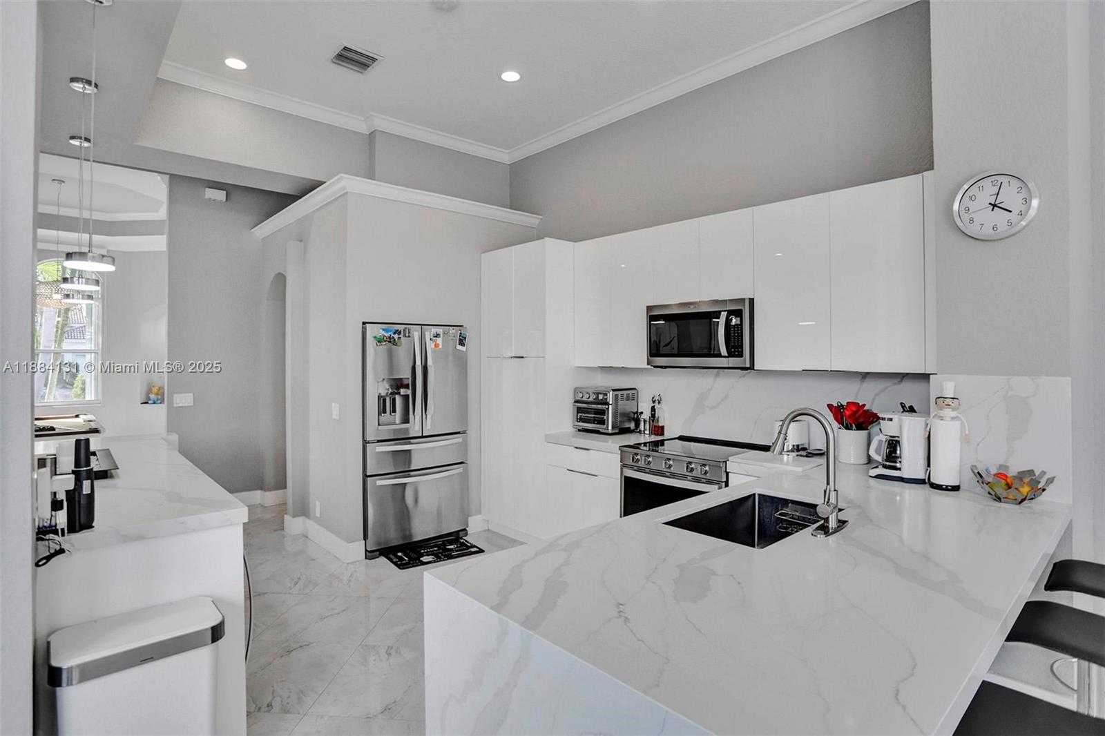 Small Image of 3772 OAK RIDGE CIR, Weston Number 15