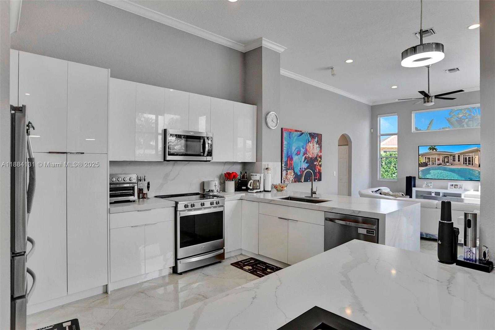 Small Image of 3772 OAK RIDGE CIR, Weston Number 27