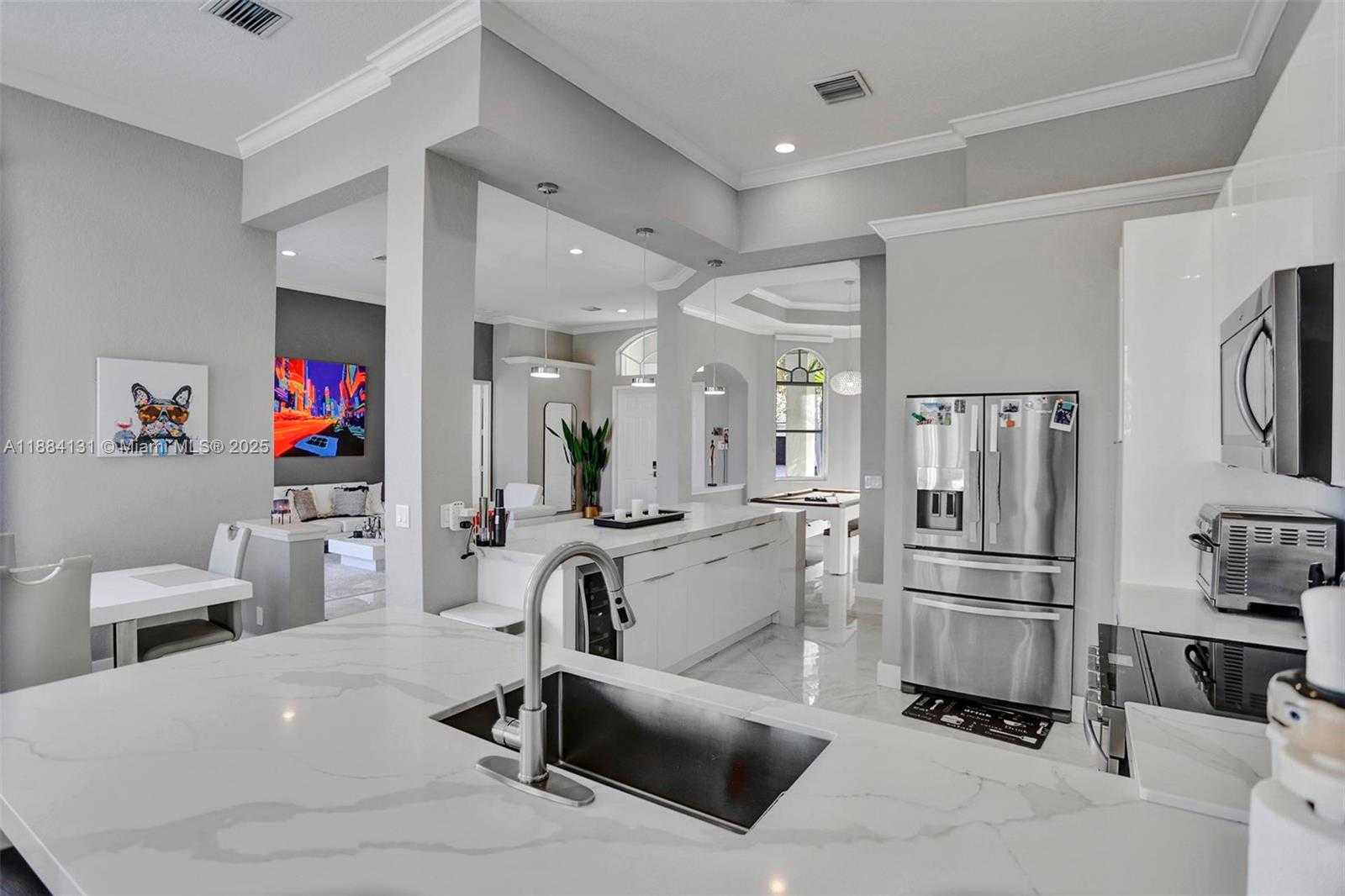 Small Image of 3772 OAK RIDGE CIR, Weston Number 28