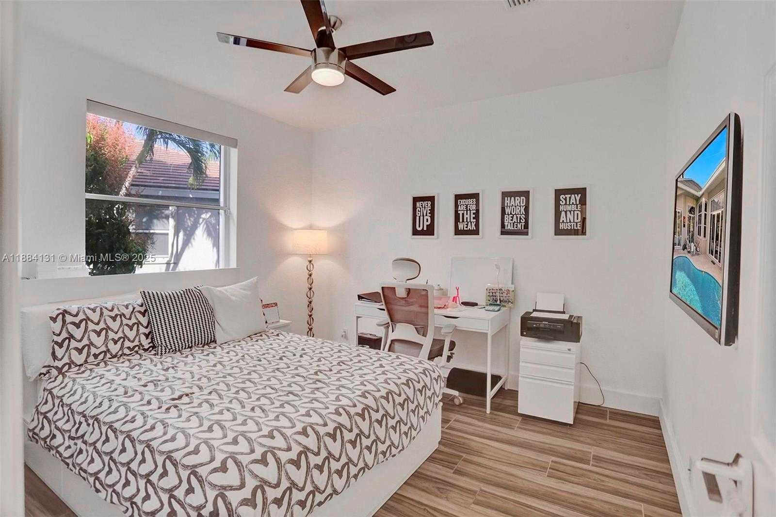 Small Image of 3772 OAK RIDGE CIR, Weston Number 29