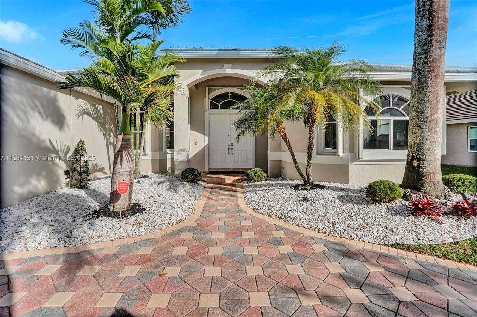 Small Image of 3772 OAK RIDGE CIR, Weston Number 3