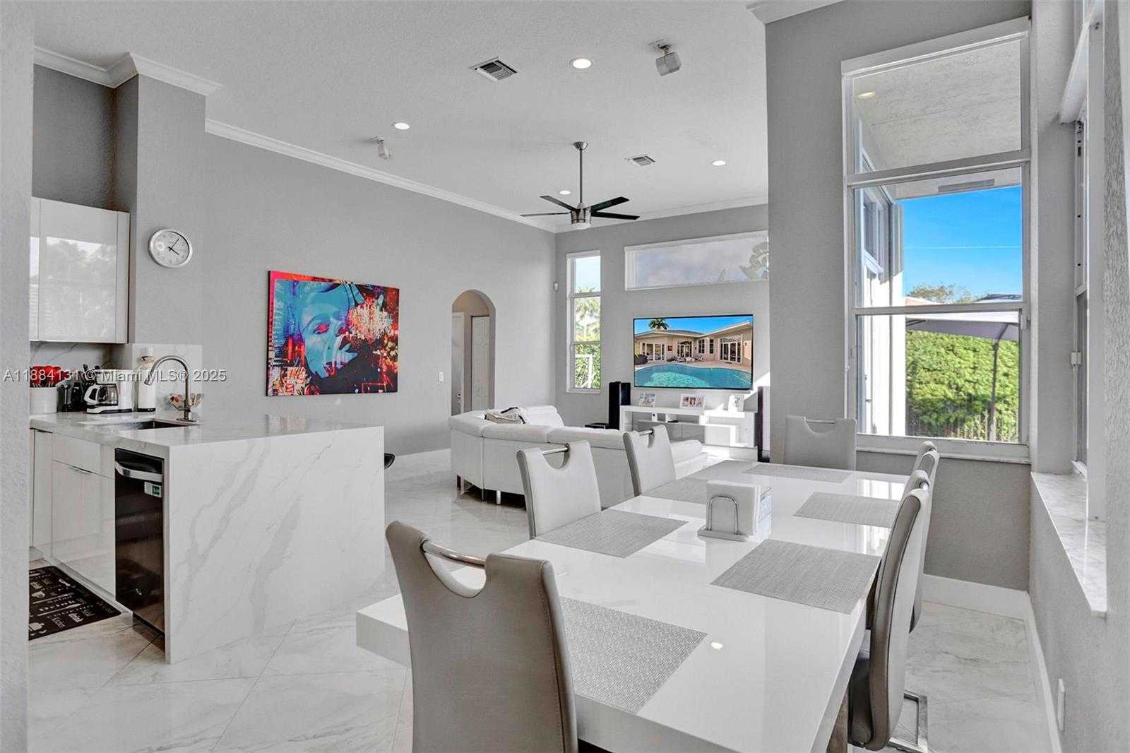 Small Image of 3772 OAK RIDGE CIR, Weston Number 34