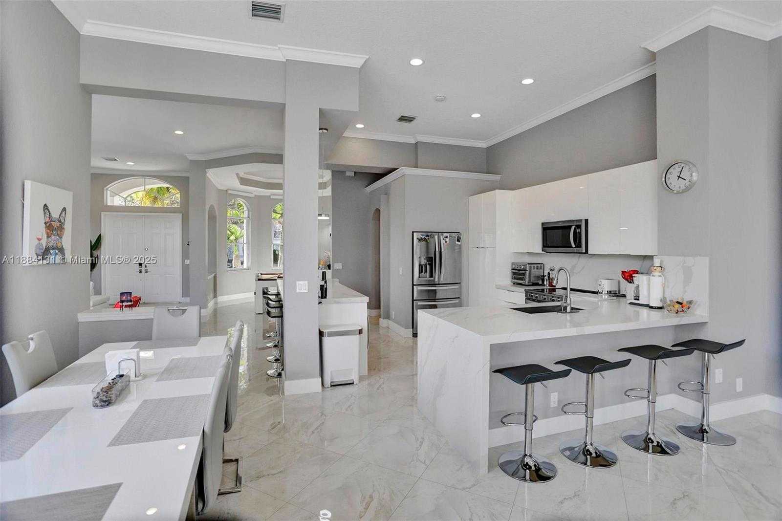Small Image of 3772 OAK RIDGE CIR, Weston Number 38