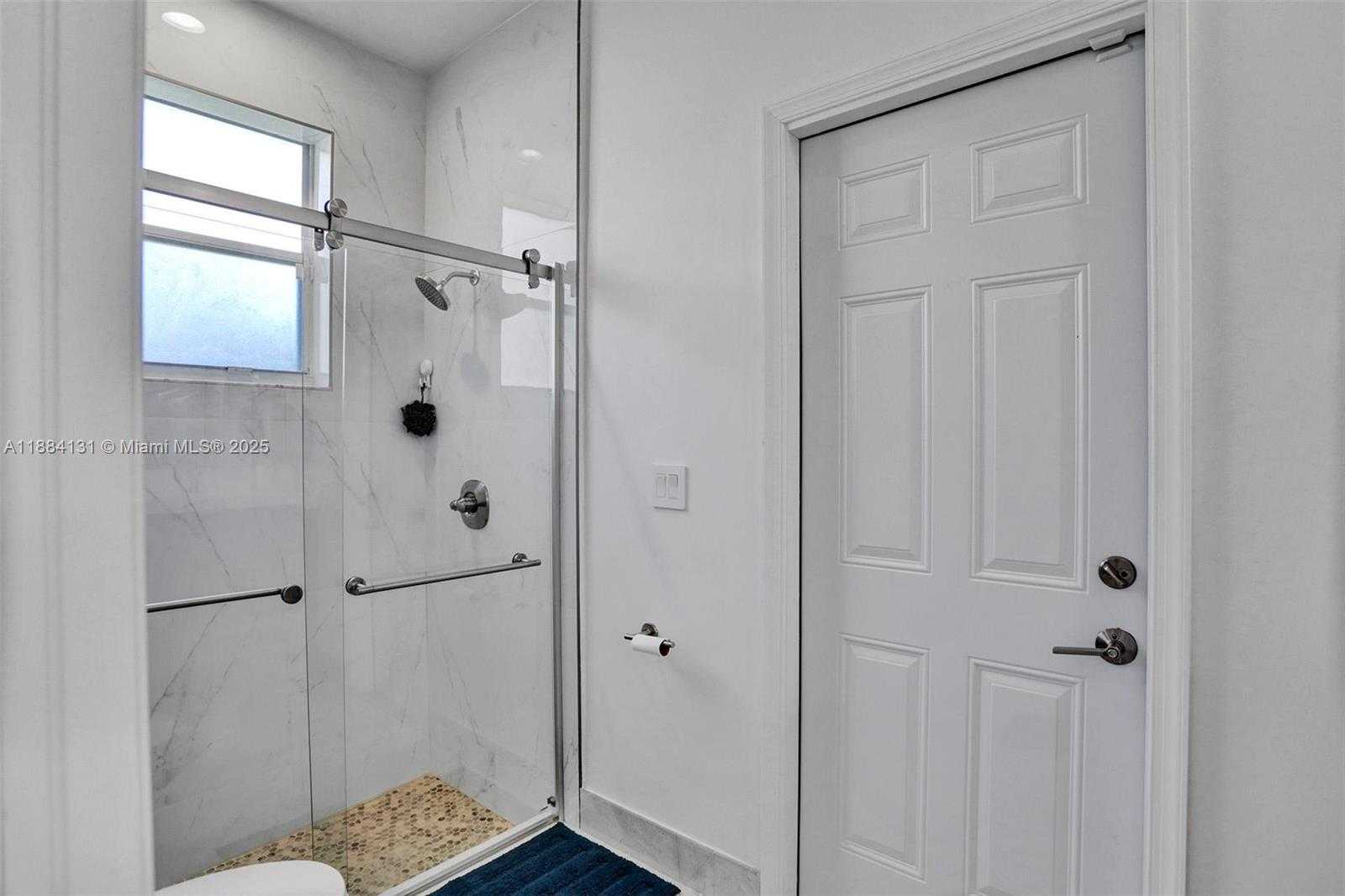 Small Image of 3772 OAK RIDGE CIR, Weston Number 39