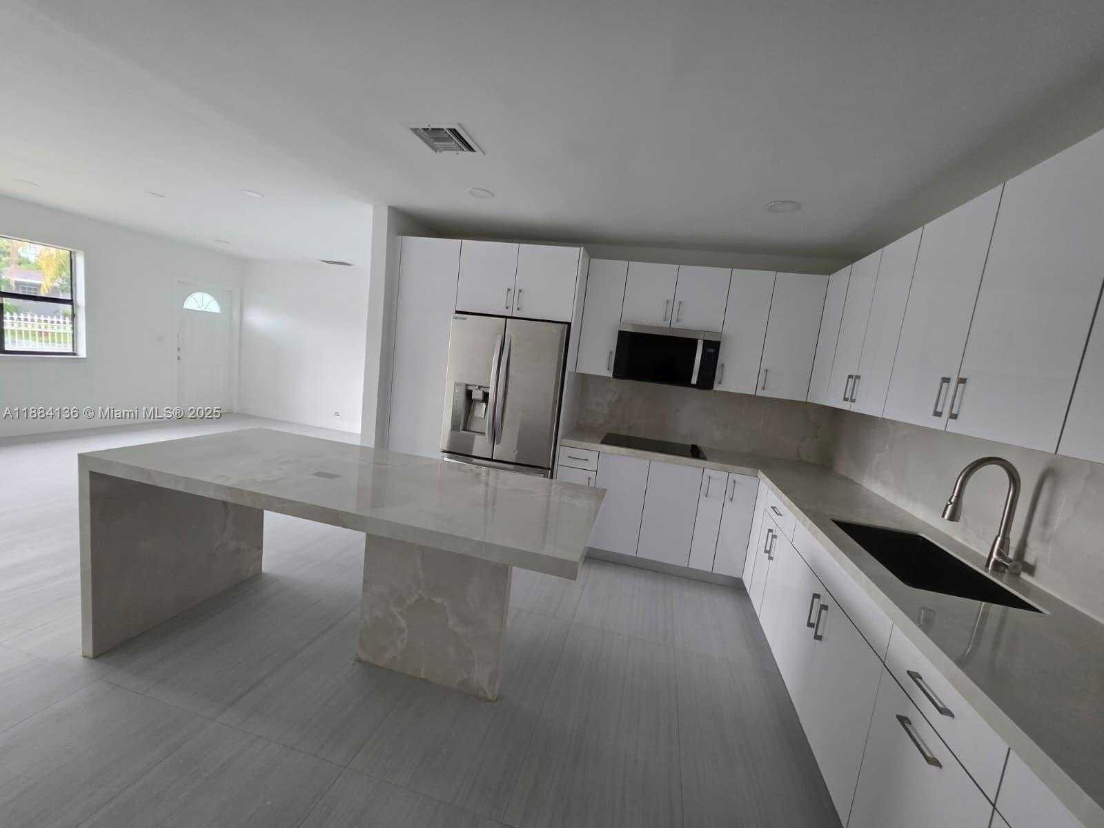 Small Image of 566 WEST 41ST PL, Hialeah Number 3