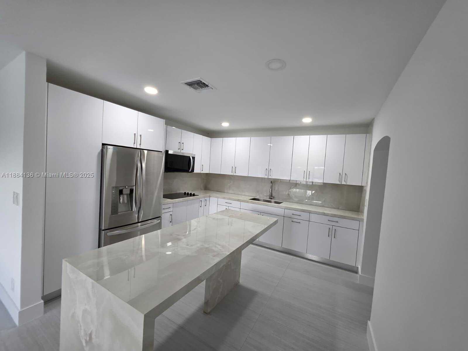 Small Image of 566 WEST 41ST PL, Hialeah Number 4