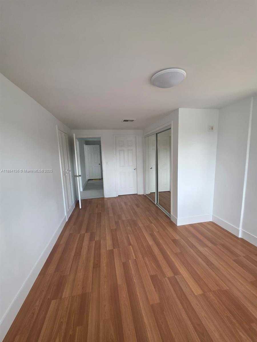 Small Image of 566 WEST 41ST PL, Hialeah Number 6