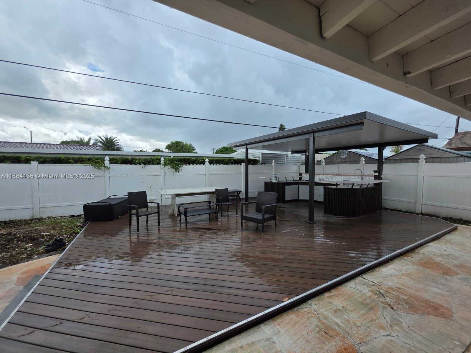 Small Image of 566 WEST 41ST PL, Hialeah Number 9