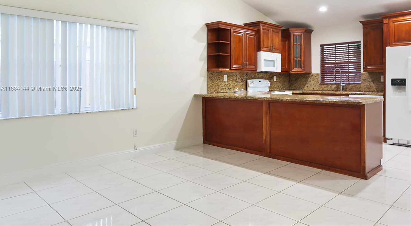 Small Image of 14461 SOUTH WEST 161ST ST, Miami Number 4