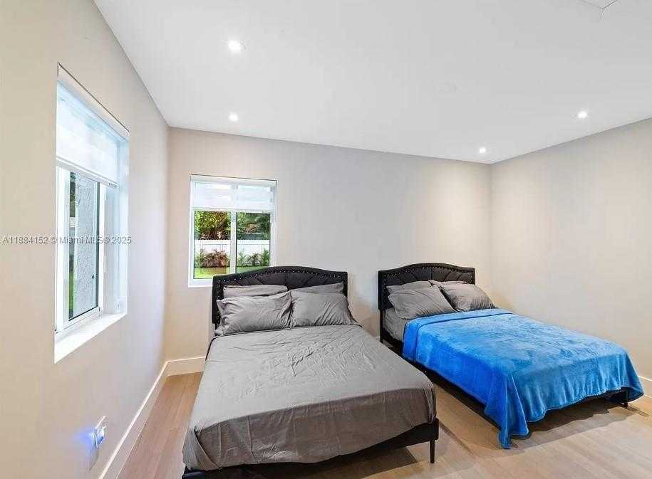 Small Image of 117 NORTH EAST 95TH ST, Miami Shores Number 14