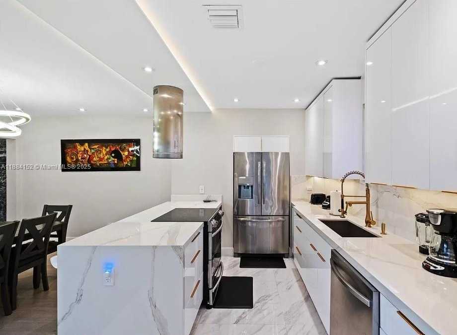 Small Image of 117 NORTH EAST 95TH ST, Miami Shores Number 17