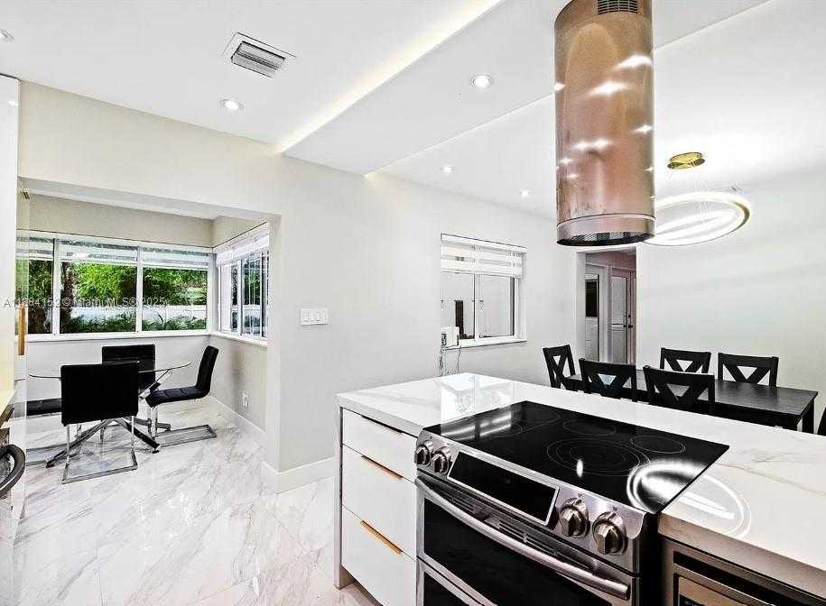 Small Image of 117 NORTH EAST 95TH ST, Miami Shores Number 18