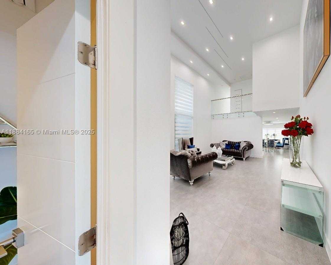 Small Image of 1055 NORTH WEST 99TH AVE, Plantation Number 18