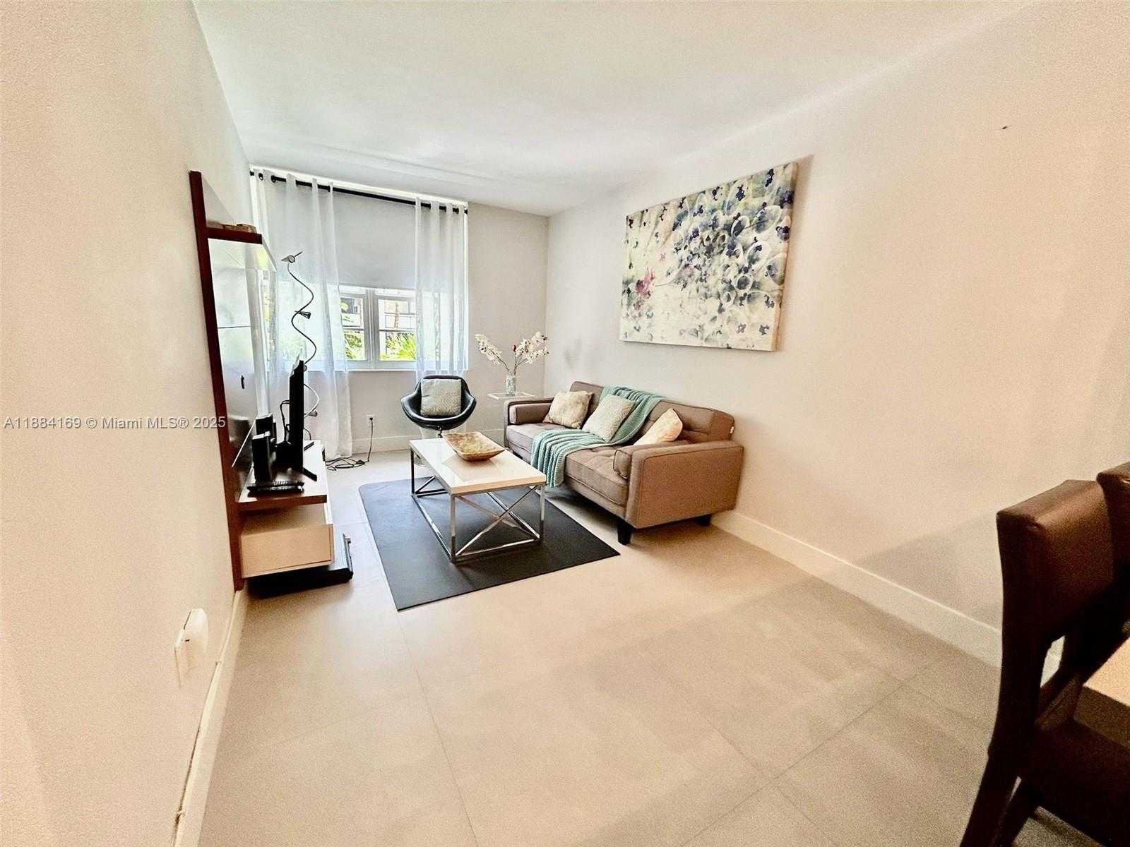 Small Image of 100 LINCOLN RD #426, Miami Beach Number 2