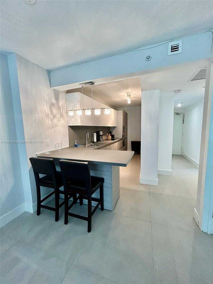 Small Image of 100 LINCOLN RD #426, Miami Beach Number 6